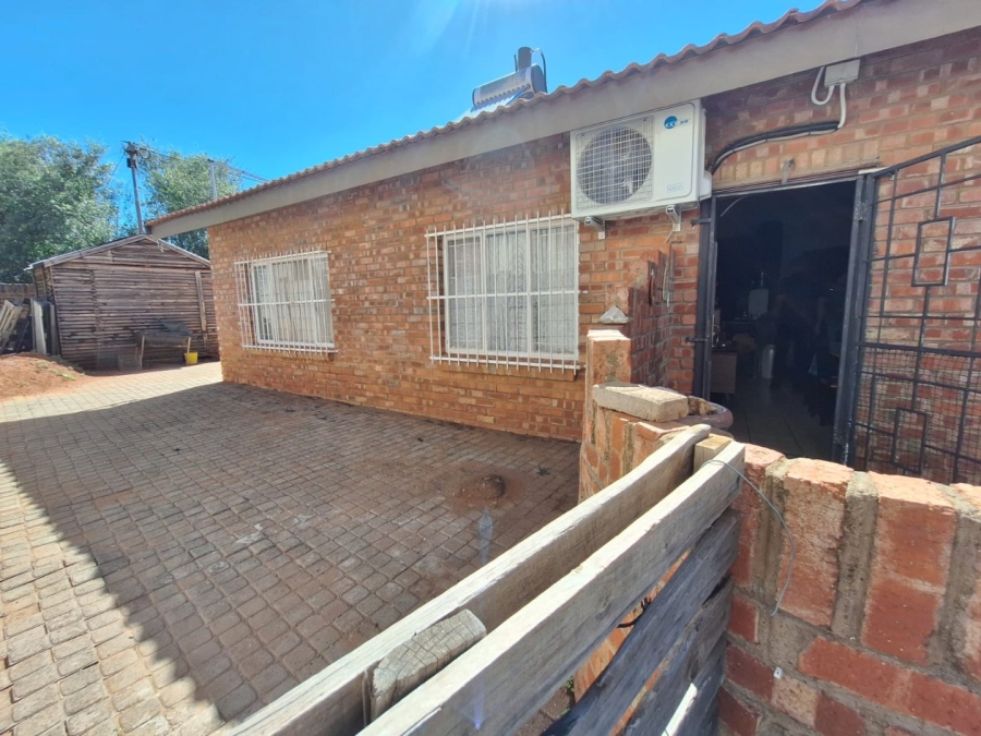 3 Bedroom Property for Sale in Beaconsfield Northern Cape